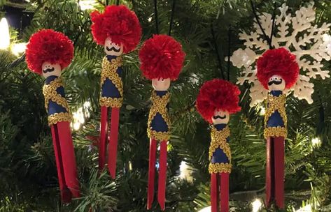 Wooden Clothespins: Make Toy Soldier Ornaments For Your Tree Clothespin Crafts Christmas, Pink Crayon, Wooden Clothespin Crafts, Craft To Make, Pencil Crafts, Christmas Clothespins, Soldier Boy, Christmas Soldiers, Wooden Clothespins