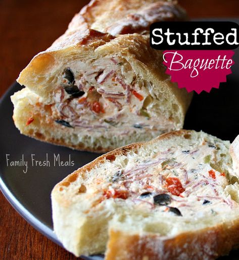 Stuffed Baguette Crowd Pleaser Appetizers, Stuffed Baguette, Super Easy Appetizers, Baguette Recipe, Gourmet Appetizers, Stuffed Bread, Fresh Meals, Family Fresh Meals, Pot Luck