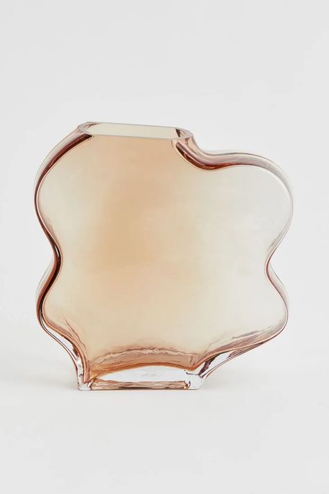 A Unique Vase: H&M Home Wavy Glass Vase Nyc Room, Nyc Rooms, Glass Bowl Decor, Spaces Interior Design, Home Interior Accessories, Small Glass Vases, New Vibes, Room 2023, Nyc Apt