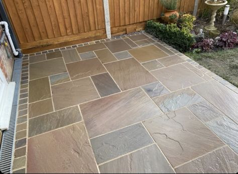 Indian Sand Stone Patio, Patio Stone Ideas, Shallow Garden, Cottage Garden Patio, Paving Stone Patio, Sandstone Patio, Stone Porches, Garden Landscaping Diy, Patio Stone