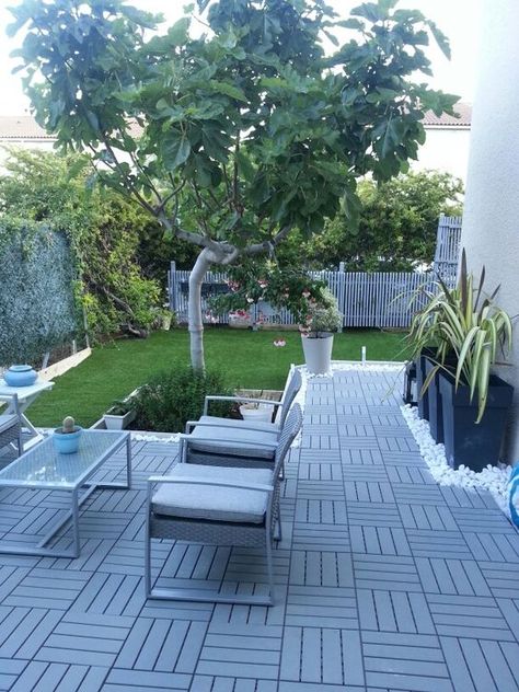 Ikea Runnen, Outdoor Patio Flooring Ideas, Garden Decking, Garden Tiles, Cheap Patio, Garden Floor, Patio Pots, Patio Flooring, Deck Garden