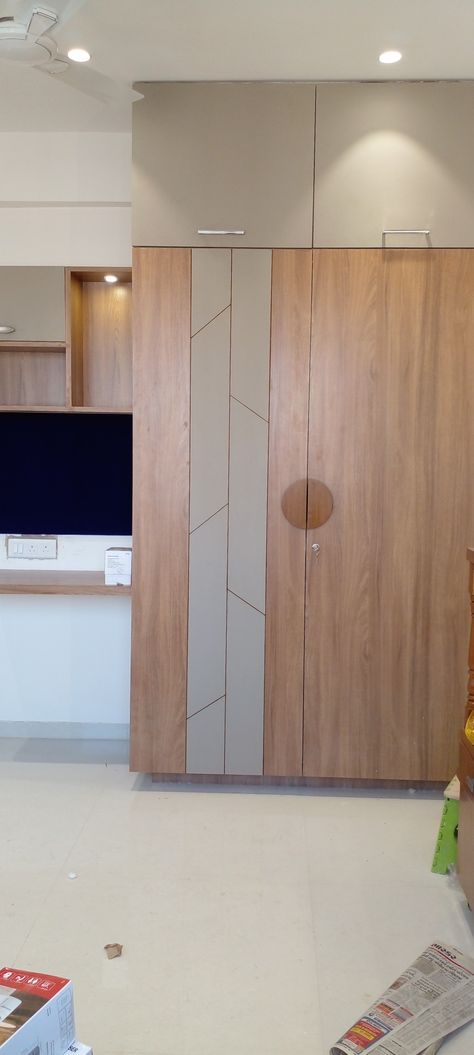 Royal Touch Laminate Wardrobe, Laminate Wardrobe Design, Laminate Wardrobe, Wardrobe Laminate, Sliding Wardrobe Designs, Living Room Designs India, Laminate Design, Wardrobe Laminate Design, Bed Back Design