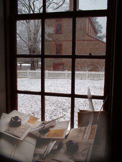 Colonial Williamsburg Snow Colonial Aesthetic, Colonial Williamsburg Va, Colonial Williamsburg Virginia, Williamsburg Christmas, Sash Window, Colonial Homes, Window Panes, Colonial Times, Williamsburg Virginia