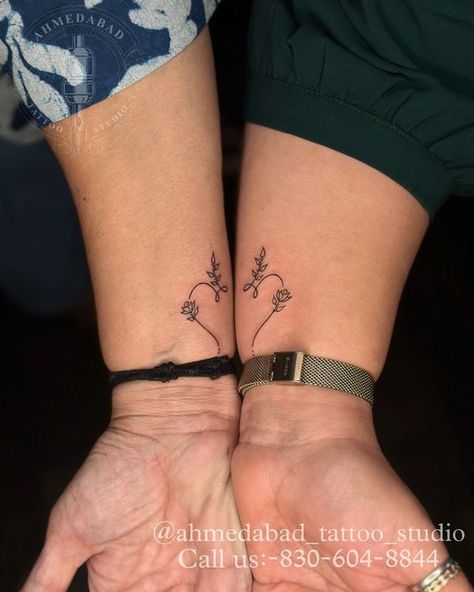 Home Is Where The Heart Is Tattoo, Half Heart Tattoo, Together Tattoos, Tattoos Love, Trending Tattoos, Art Flowers, Matching Tattoos, Beauty Art, Heart Tattoo