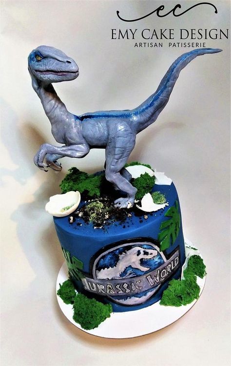 Jurassic World Cake, Baby Dinosaur Party, Velociraptor Blue, World Cake, Jurassic Park Birthday Party, Blue Jurassic World, Jurassic Park Party, Dinosaur Birthday Theme, Jurassic Park Birthday