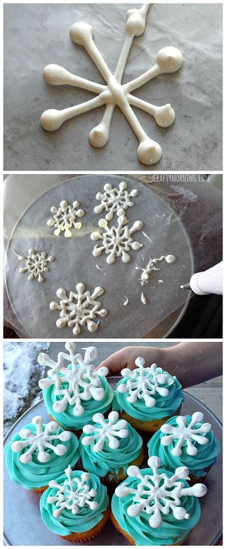 Cupcakes With Frosting, Snowflake Cupcakes, Deco Cupcake, How To Make Snowflakes, Diy Cupcake, Simple Snowflake, Cupcakes Decorados, Diy Cupcakes, Christmas Sweets