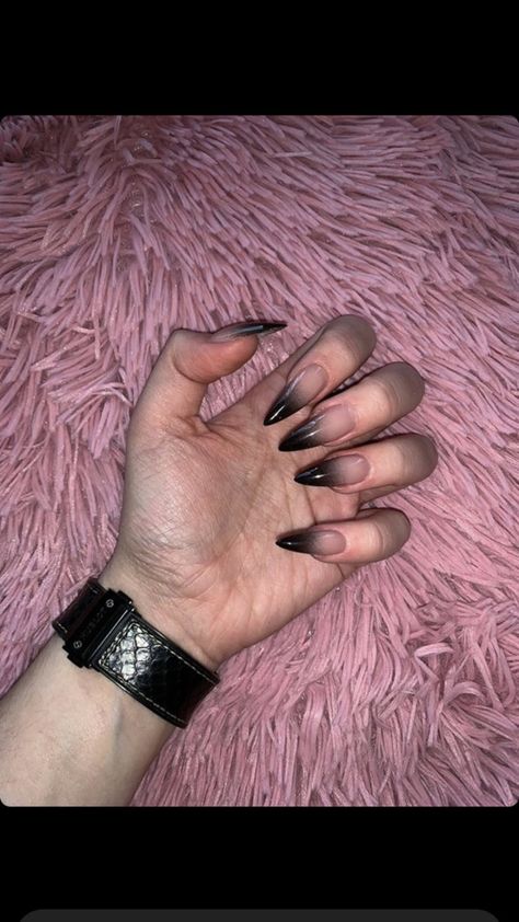 Soft Gothic Nails, Black Ombre Coffin Acrylic Nails, Clear To Black Ombre Nails, Black Ombré Almond Nails, Pointy Dark Nails, Black Faded Nails, Smokey Black Nails, Simple Goth Nail Designs, Nail Ideas Pointy