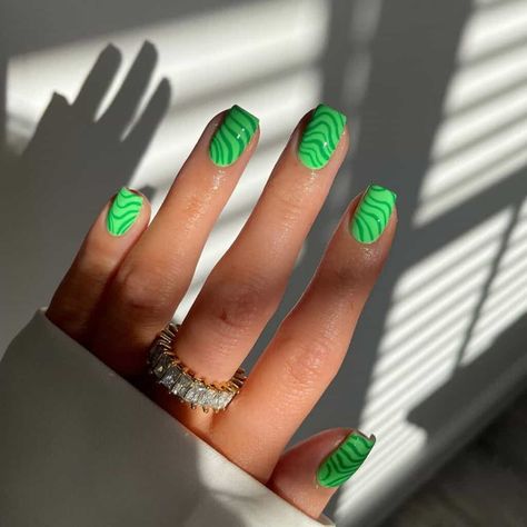 35 St Patrick's Day Nail Designs You'll Want to Recreate Saint Patty Nails, St Patricks Nail Designs, St Patrick Day Nails Acrylic, Saint Patrick Nail, St Patrick's Day Nails, Nails Pictures, Horror Nails, St Patricks Day Nails, Zebra Nails