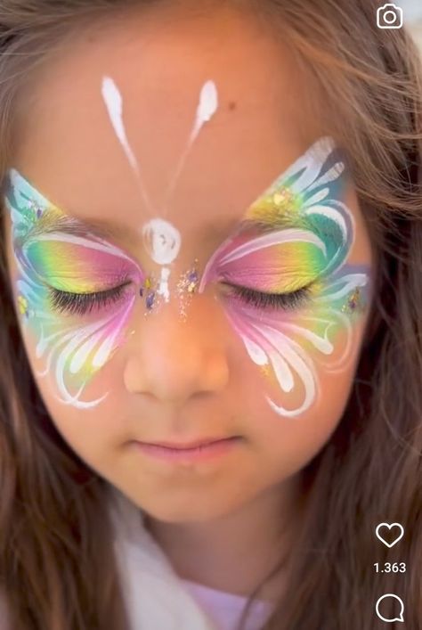 Butterfly Makeup Kids, Butterfly Face Paint Easy, Barbie Face Paint, Rave Face Paint, Face Painting Butterfly, Face Paint Butterfly, Kids Face Painting Easy, Face Painting Unicorn, Face Painting Images