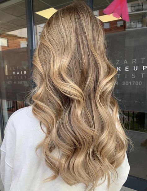 Honey Blonde With Lowlights Caramel, Warm Blonde With Lowlights, Honey Blonde Highlights On Brown Hair Caramel, Caramel Lowlights On Blonde Hair, Honey Dark Blonde Hair, Honey Dirty Blonde Hair, Honey Blonde Hair With Lowlights, Warm Dirty Blonde Hair, Honey Bronde Haircolor