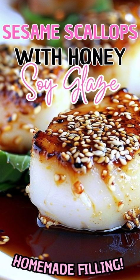 Honey-glazed scallops are ready in just 15 minutes! Serve these sweet scallops with rice and broccoli for a light and healthy dinner. Asian Scallop Recipes, How To Prepare Scallops, Sauce For Scallops, Soy Ginger Sauce, Soy Glaze, Rice And Broccoli, Fresh Scallops, Asian Sauce, Big Mama