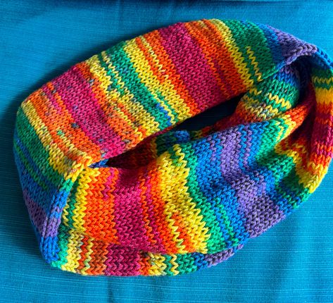 Make A Hat, Daily Crafts, Knitting Machines, Knitting Machine Patterns, Machine Pattern, Scarf Knitting, Loop Scarf, Patterned Scarves, Knitting Machine