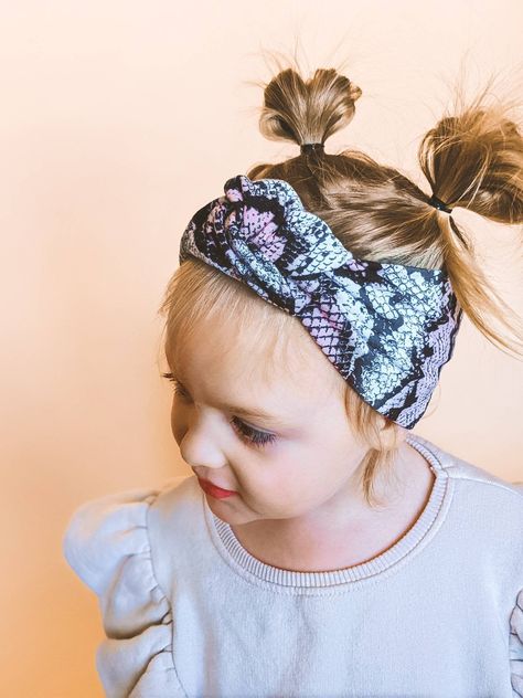 Headband Hairstyles For Kids, Toddler Headband Hairstyles, Newborn Headwrap, Knot Hairstyles, Daughter Hairstyles, Easy Toddler Hairstyles, Girls Hairdos, Headbands For Short Hair, Cute Toddler Hairstyles