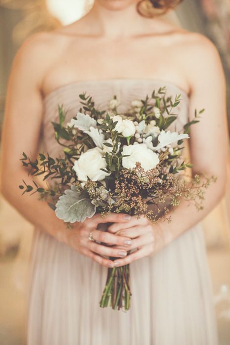 A rustic touch for fall - Dried grasses, wheat, and dusty miller Fall Bridesmaids, Bridal Bouquet Fall, Autumn Bride, Boda Mexicana, Rustic Fall Wedding, White Wedding Bouquets, Dusty Miller, Fall Wedding Bouquets, Fall Wedding Flowers