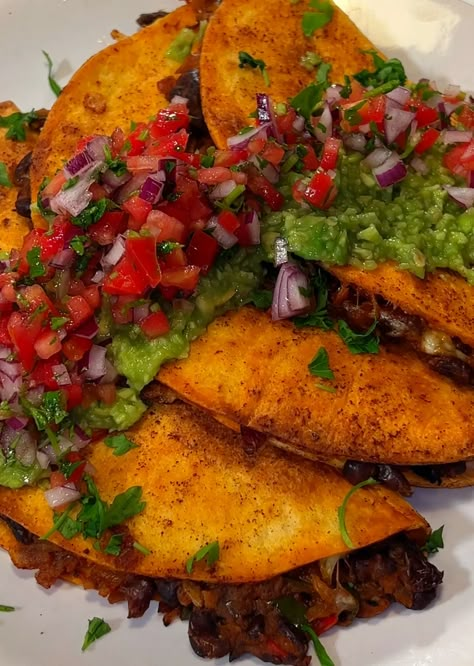 Vegan Crunchy Tacos, Black Bean Tacos Recipes, Meatless Tacos, Crispy Black Bean Tacos, Crispy Black Bean, Meatless Taco, Vegan Fajitas, Vegan Tacos Recipes, Vegan Journey