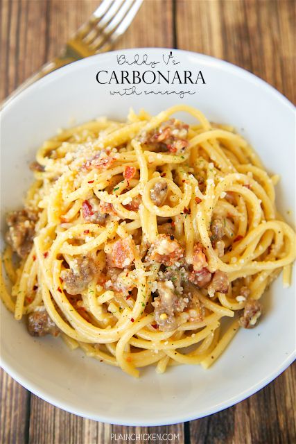 Bucatini Carbonara with Sausage - recipe from Buddy V's in Las Vegas. SO easy to make! Only takes about 10 minutes from start to finish! Bucatini, eggs, parmesan cheese, bacon, garlic, pepper and sausage. This was SO good that I wanted to lick the bowl! Easy enough for a weeknight. Bucatini Recipes, Pasta Appetizers, Sausage Recipes For Dinner, Bucatini Pasta, Seafood Pasta Recipes, Mozzarella Salad, Carbonara Recipe, Plain Chicken, Carbonara Pasta