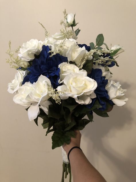 #hoco #homecoming #flowers #bouquet #navy #roses Dark Blue Roses Bouquet, Dark Blue Bouquet, Homecoming Flowers Bouquet, Hoco Proposal Ideas, Hoco Flowers, Homecoming Flowers, Dark Blue Wedding, Maternity Wedding, Blue Wedding Bouquet