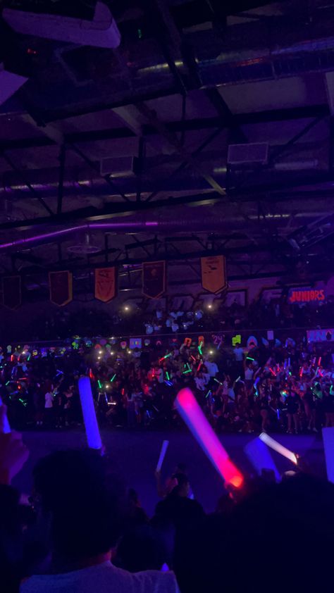 Neon Pep Rally Ideas, Glow Pep Rally Ideas, Homecoming Theme Ideas Dance, Stuco Event Ideas, Cheer Ideas High School, Asb Ideas Activities, Senior Events High School, School Event Aesthetic, Pep Rally Aesthetic