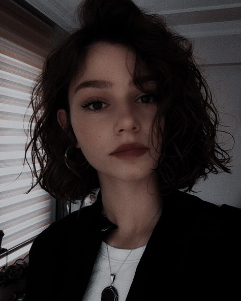 Short Wavy Black Hair, Short Haircuts For Thick Curly Hair Round Faces, Short Loose Curly Hair, Perm Hairstyles For Women, Wavy Hair Inspiration, Short Hairstyles For Curly Hair, Above Shoulder Length Hair, Loose Curly Hair, Black Wavy Hair