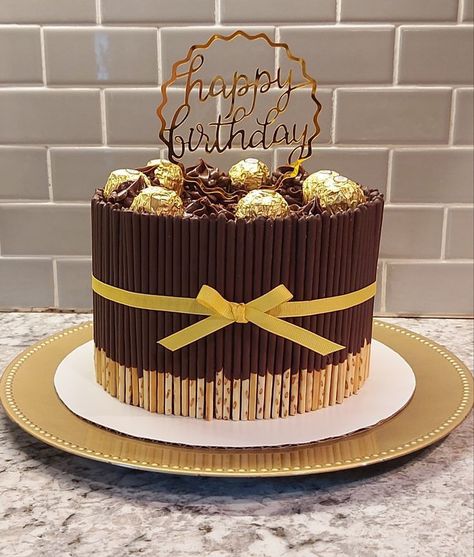 Sebastian Cake, Decorated Chocolate Cake, Chocolate Birthday Cake Decoration, Cakes Anniversary, Midnight Cake, Cake Styles, Cake Design For Men, Chocolate Biscuit Cake, Chocolate Cake Designs