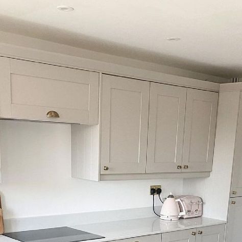 Wren Kitchens on Instagram: "Transformation Tuesday goes to @little.house.big.garden with this incredible Shaker makeover! The harmonious pairing of Cashmere cabinetry and Quartz worktops brightens the room, creating a beautiful open space. - Shaker 5 Piece in Cashmere Grain - Xena Quartz in Capri #wrenkitchens #wrenovation #cashmerekitchen #shakerkitchen #shakerstyle #shaker5piece #quartzworktops #capriquartz #openplankitchen #kitchenstyling #beforeandafter #kitchenbeforeandafter" Mushroom Shaker Kitchen, Wren Shaker Kitchen, House Big Garden, Wrens Kitchen, Wren Cashmere Kitchen, Wren Dove Grey Shaker Kitchen, Wren Kitchen Cashmere, Wren Kitchen Shaker, Inframe Shaker Kitchen