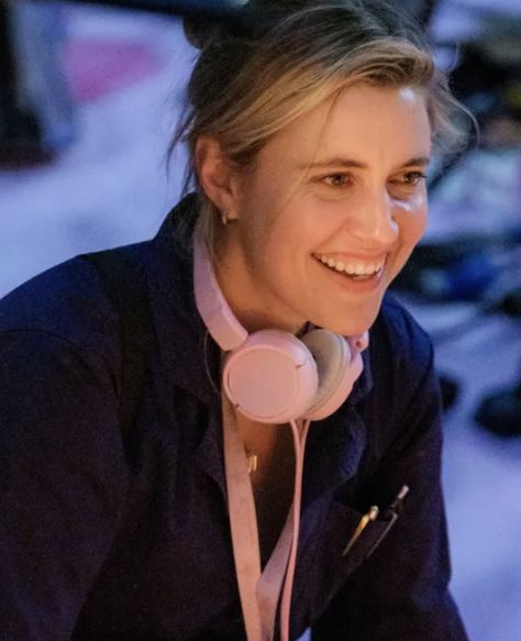 Greta Gerwig Directing Aesthetic, Greta Gerwig Directing, Greta Gerwig Barbie, Greta Gerwig Movies, Vision 2024, Barbie Halloween, Greta Gerwig, Dream Career, Inspiring Women