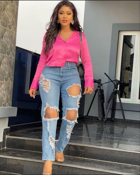 Pink Silk Top Outfit, Blue Denim Outfits, Official Outfits, Pink Shirt Outfit, Beach Goals, Semi Casual Outfit, Casual Oufits, Field Work, Silk Shirts