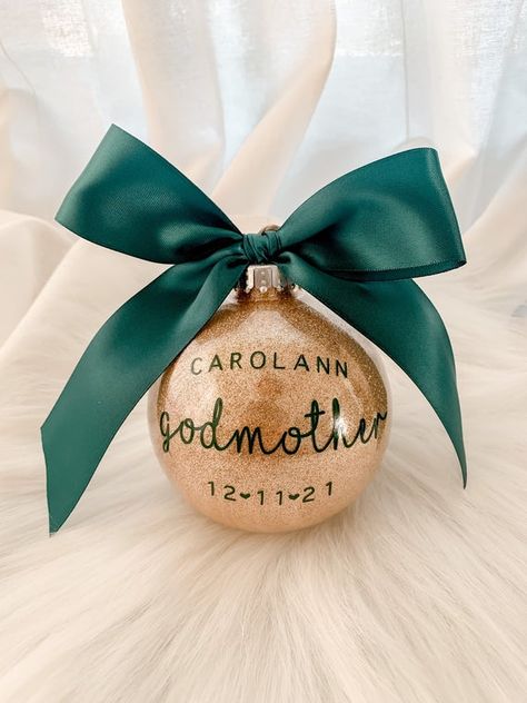 Godmother Ornament, Vinyl Christmas Ornaments, Best Gifts For Nurses, Types Of Bows, Farmhouse Ornaments, Mother Christmas Gifts, Christmas Custom, Custom Christmas Ornaments, Merry Christmas To You