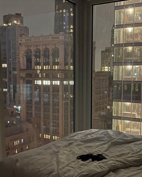 ❀ sydney elizabeth ❀ | dreamy arlo nomad #newyorkcity #newyork #newyorknewyork #nyc #arlonomad #arlonomadskyview #manhattan #arlohotels | Instagram Arlo Nomad New York, Arlo Nomad, Nomad New York, Sky Room, Nyc September, High Rise Apartments, Nyc Christmas, Salt Of The Earth, Nyc Aesthetic