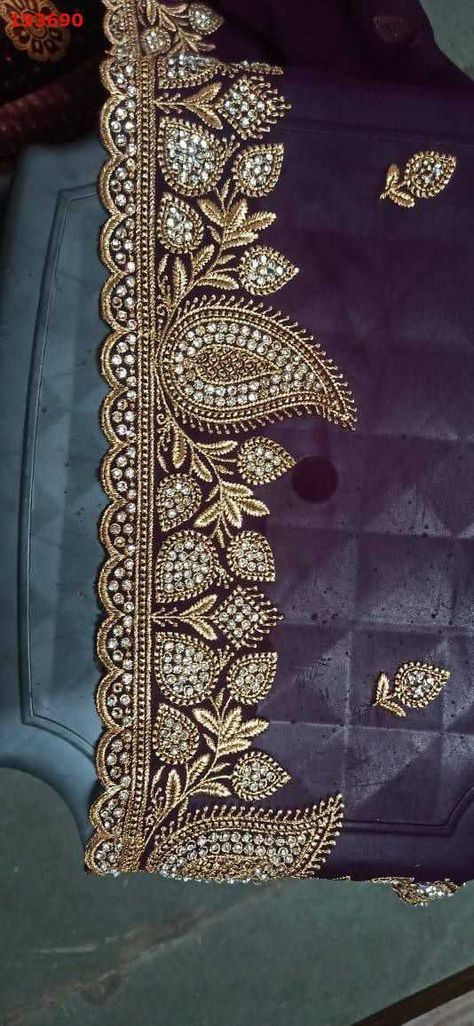 Jari Embroidery Designs, Saree Border Designs Embroidery, Lace Border Saree, Sherwani For Men Wedding, Mural Art Design, Design Pattern Art, Emb Designs, Saree Embroidery, Indian Bridal Jewelry Sets