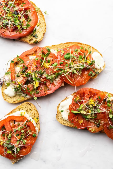 Tomato Toast Recipe, Lemon Kale Salad, Napa Cabbage Slaw, Roasted Grape Tomatoes, Tomato Toast, Tomato Breakfast, Tomatoes On Toast, Recipe For Summer, Healthy Sandwich Recipes