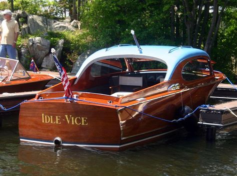 1953 22' Chris Craft Custom Sedan Wooden Speed Boats, Mahogany Boat, Chris Craft Boats, Runabout Boat, Classic Wooden Boats, Motor Boat, Wooden Boat Plans, Cabin Cruiser, Classic Boat