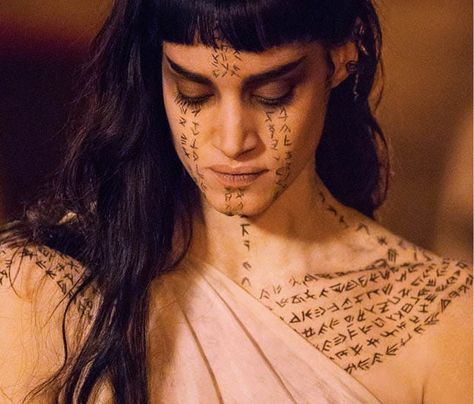 Mummy Halloween Makeup, The Mummy 2017, Mummy 2017, Mummy Makeup, Egyptian Makeup, Mummy Movie, Mummy Costume, Sofia Boutella, Movie Makeup