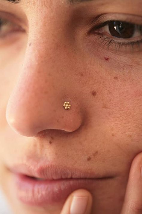 Nose Stud Sizes, Boho Nose Ring, Flower Nose Stud, Stud Nose Piercing, Tiny Nose Studs, Tiny Nose, Cute Nose Piercings, Gold Nose Stud, Handmade Boho Jewelry