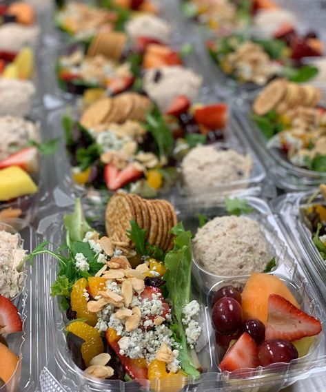 Trio Salad Plate, Business Lunch Aesthetic, Boxed Lunches Catering Sandwiches, Catered Lunch Ideas, Salad Food Truck, Snack Lunches, Boxed Lunch Catering, Summertime Ideas, Salad Lunch Box