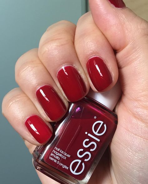 Silvia 💋 on Instagram: “Essie N. 55, A List 💅  #essie #essienailpolish #nailpolish #nails #hands #makeup #manicure #essiealist #essiefan #essielove #essieinsta…” Essie A List, Autumn Leaves Nails, Leaves Nails, Essie Nail, Hair Nails, Beauty Hair, Nail Lacquer, Essie, Hair And Nails