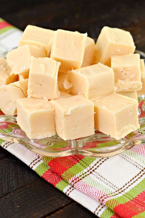 Butter Rum Fudge #candy #homemade #christmas #recipe Rum Fudge Recipe, Rum Fudge, Candy Homemade, Butter Rum, Homemade Fudge Recipes, Shugary Sweets, Fudge Candy, Burnt Sugar, Oh Fudge