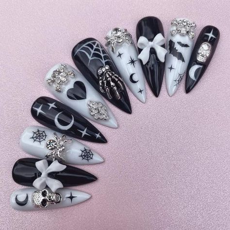 Nail Piercing, Fake Nails Designs, Long Stiletto, Gothic Nails, Nude Nail Designs, Edgy Nails, Goth Nails, Pretty Nail Designs, Really Cute Nails