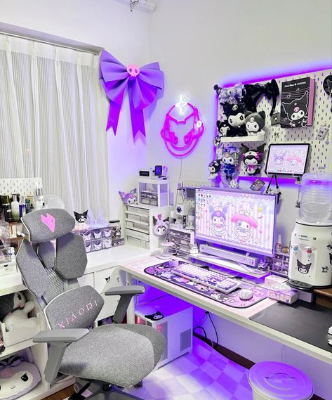 My Melody And Kuromi Bedroom, Sanrio Gamer Room, Sanrio Setup Gaming, Kuromi Furniture, Kuromi Bedroom Aesthetic, Room Ideas Kuromi, Sanrio Themed Bedroom, Sanrio Pc Setup, Kuromi Bedroom Ideas