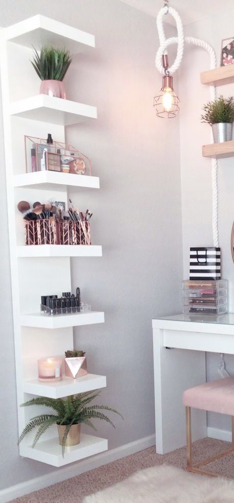 White Shelfs On Wall Bedroom, Glam Dorm Room Ideas, Shelves Ideas Bedroom, Cute Shelf Ideas, Shelf Ideas For Bedroom, Glam Shelf Decor, Ikea Shelves Bedroom, Bedroom Shelving Ideas, White Wall Shelf