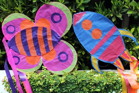 Diy Kite That Flies, Kite Designs Ideas Pattern, How To Make A Kite, Diy Kites That Fly, Diy Kites, Chinese Kites, Diy Kite, Kite Tail, Bird Kite