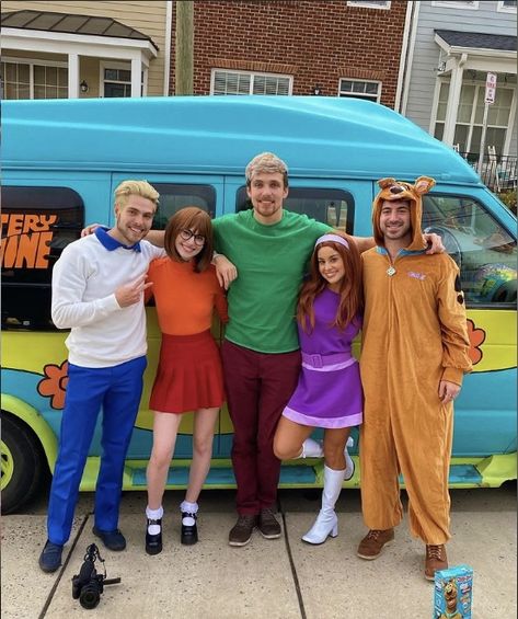 Group Of 4 Costumes, Shaggy Costume, Scooby Doo Costumes, Fairycore Outfit, Daphne And Velma, Clever Halloween, Matching Halloween Costumes, Couples Halloween Outfits, Hallowen Costume