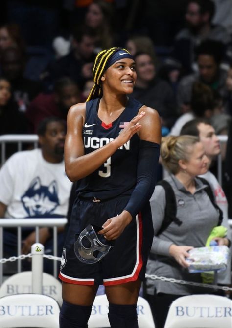 Aaliyah Edwards, Girl Basketball, Uconn Womens Basketball, Paige Bueckers, Women Basketball, Basketball Girls, Wnba, Womens Basketball, Aaliyah