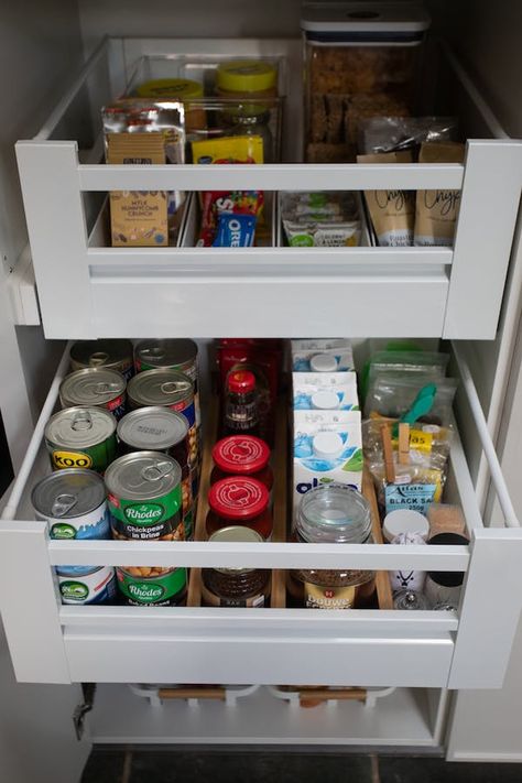 9 Absolute Best Tips To Organize A Small But Deep Pantry - VMPS Small Deep Pantry, Deep Cupboard Organization, Deep Pantry Organization, Deep Pantry, Pantry Inventory, Tips For Organizing, Handy Tools, Pantry Cupboard, Dry Food Storage