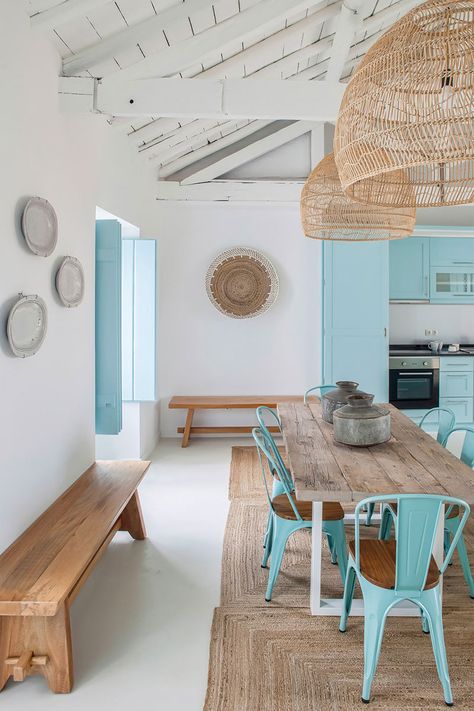 Country blue, A holiday home in Portugal by interior designer Ligia Casanova Mediterranean Decor, Beach House Interior, Beach House Decor, House Inspo, 인테리어 디자인, Design Interior, Home Interior, Home Deco, Modern Farmhouse