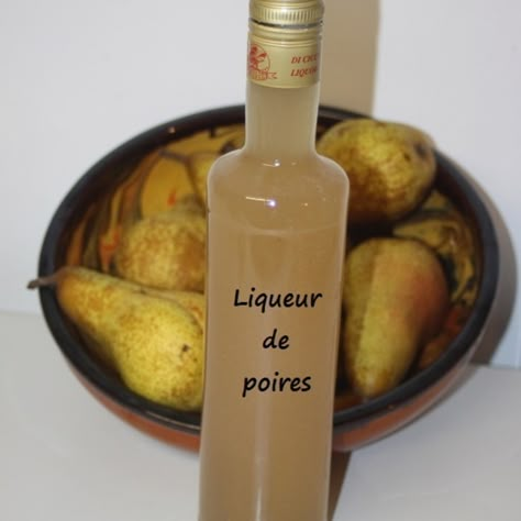 1797 Recettes gourmandes, faciles, rapides pour toutes les occasions Plum Liqueur Recipe, How To Make Apple Pie Liquor, Homemade Pear Liqueur Recipes, Homemade Liqueur Recipes How To Make, Ume Plum Liqueur, Kefir, Mojito, Liqueur, Rosé Wine Bottle