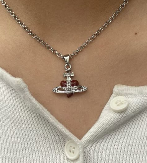 Red Vivienne Westwood Jewelry, Red Heart Vivienne Westwood Necklace, Coquette Silver Jewelry, Viven Westwood Jewellery, Red Vivienne Westwood Necklace, Silver Heart Necklace Outfit, Vivienne Westwood Jewlrey, Vivienne Westwood Heart Necklace, Vividness Westwood