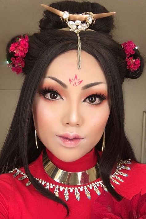 Asian Halloween Ideas, Easy Halloween Hairstyles, Girl Halloween Makeup, Chinese New Years, Geisha Makeup, Geisha Hair, Halloween Hairstyles, New Year's Makeup, Chinese Makeup