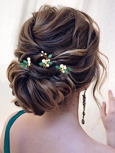 Second Day Hairstyles, Crystal Hair Clips, Long Hair Updo, Wedding Hair Pins, Holiday Hairstyles, Bridal Hair Pieces, Crystal Hair, Vow Renewal, Vintage Hairstyles