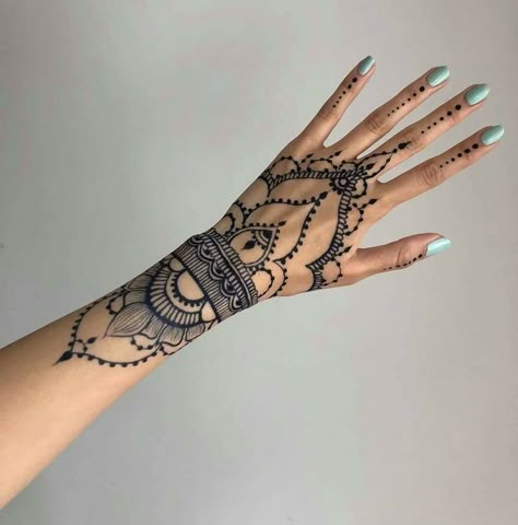 Henna Designs Tattoo Hands, Mendi Hand Designs, Sleeve Henna Tattoos For Women, Real Henna Tattoo Ink Tat, Henna Style Hand Tattoos For Women, Henna Type Tattoos, Hand Tattoos Henna Style, Jenna Hand Designs, In An Era